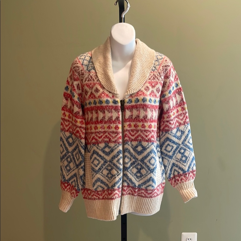 Cabi Almost New Cozy Multicolor Patterned Women's Sweater